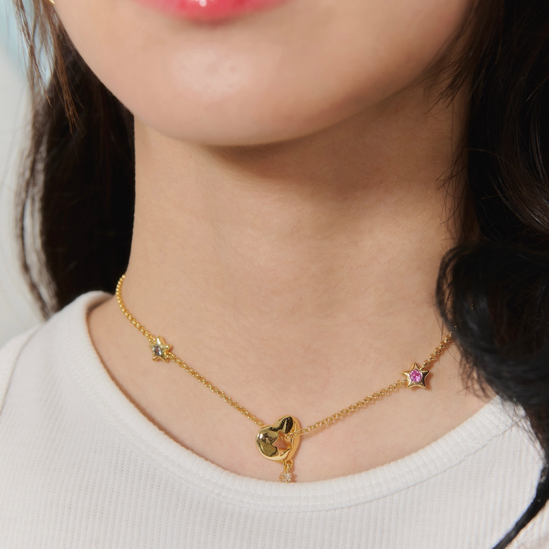 YVIS Swing Heart Brass Necklace - YVIS x HAPPY SUNDAY hover