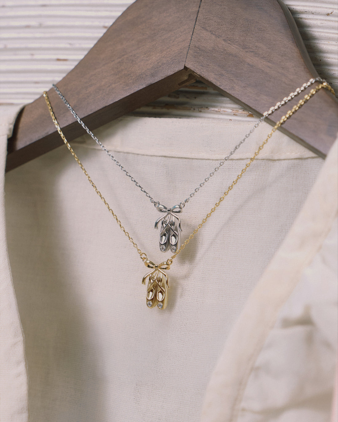 YVIS Ballet Brass Necklace - Swanlake Collection