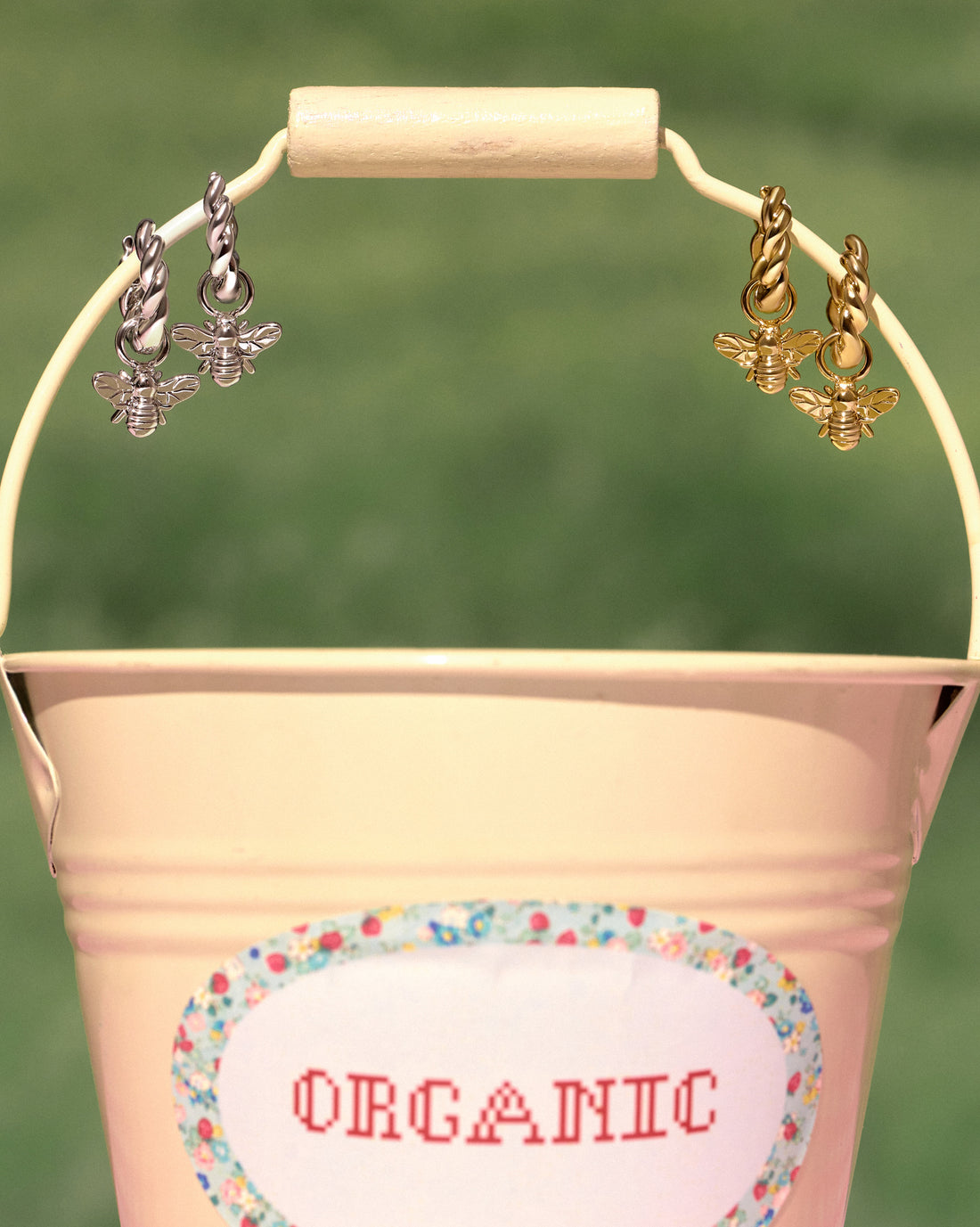 YVIS Wicker Bee Brass Hoop Earrings - Harvest Collection