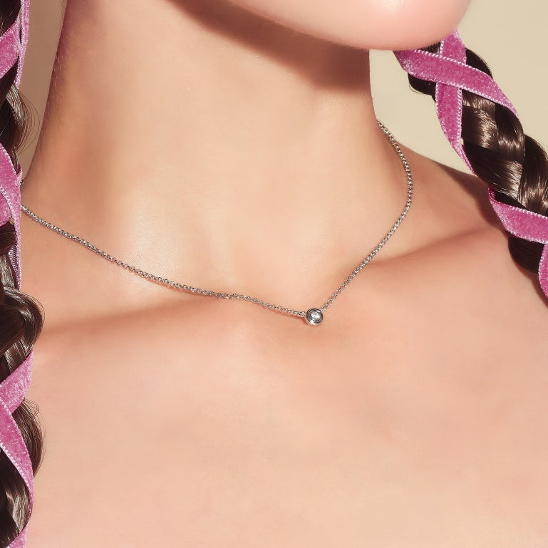 Bouncy Necklace hover